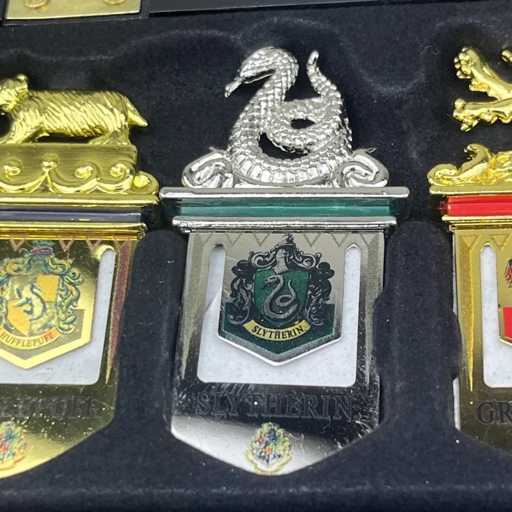 Harry Potter Hogwarts House Crest Bookmark Set Noble Collection Wood Display 3 P